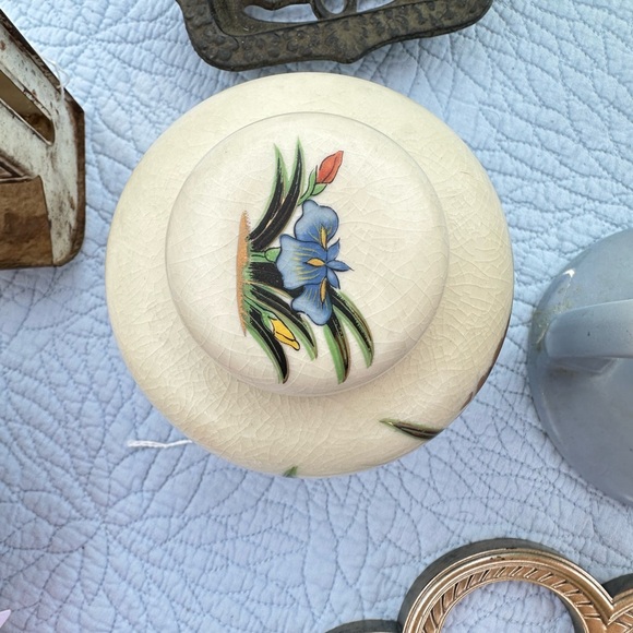 Japanese Floral Ginger jar - Picture 2 of 5